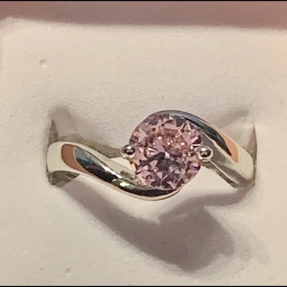 Beautiful Pink Crystal CZ Sterling Silver Ring - Picture 6 of 6
